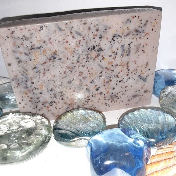 𝅺HAND crafted Lavender Organic soap bar - Picture 2 of 4